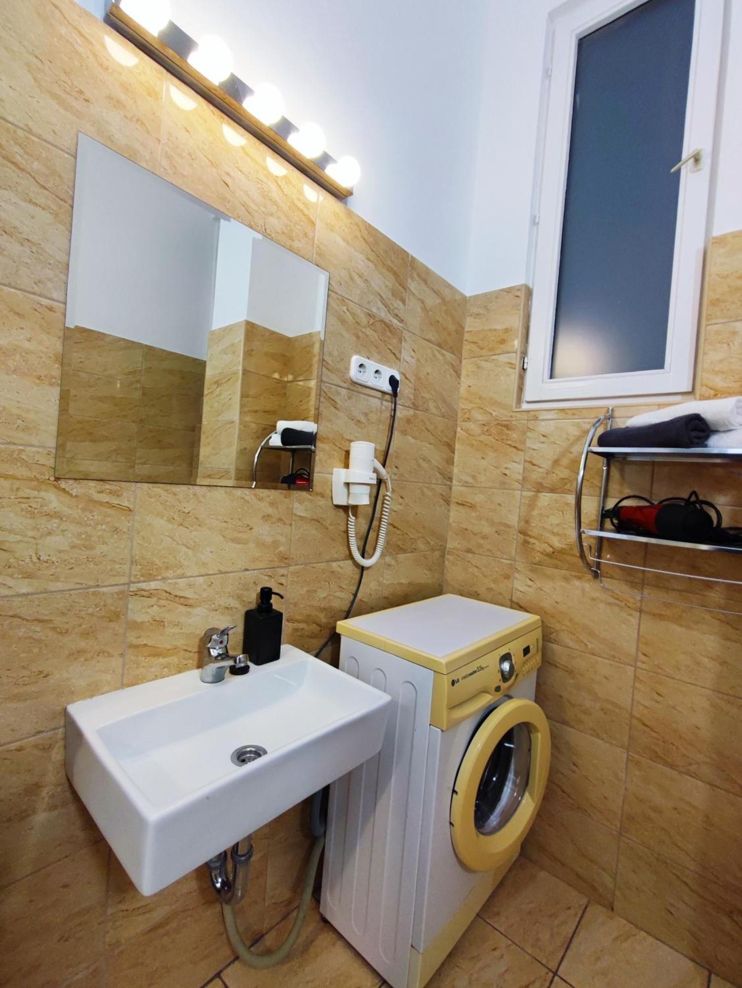 Purezen In The City For 2 Leilighet Budapest Eksteriør bilde